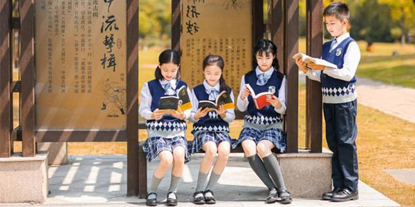 小學(xué)校服企業(yè)，小學(xué)校服定制