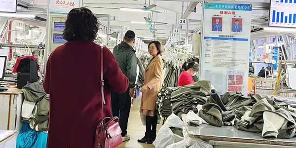 校服定制廠家，校服定制